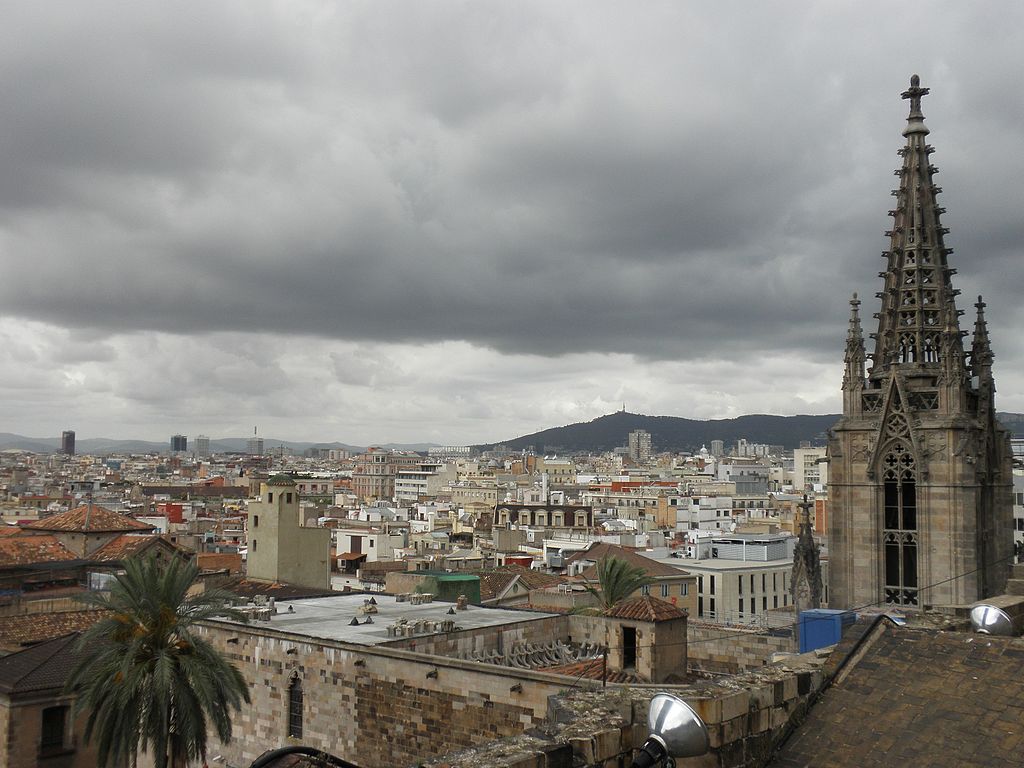 Sur les toits de la cathédrale de Barcelone. Photo de Literat Tours