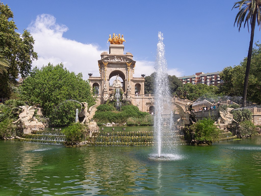 Fontaine gigantesque dans le parc de la Ciutadella dans le quartier de la Ribera à Barcelone - Photo de C Messier