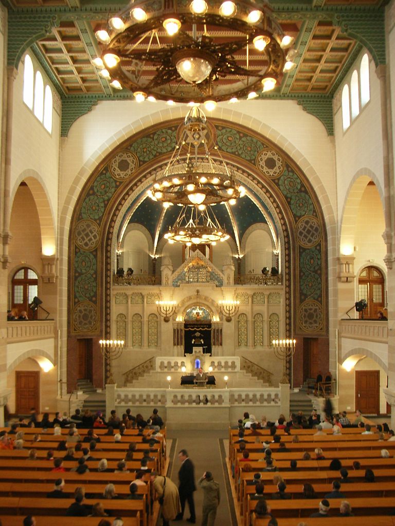 Intérieur de la synagogue Rykestrasse dans le quartier de Prenzlauer Berg à Berlin - Photo de Mazbln