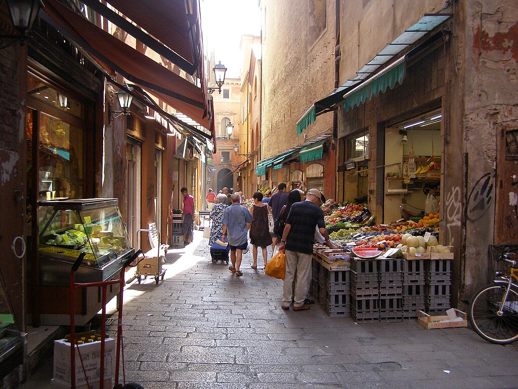 Primeurs de la Via Pescherie Vecchie à Bologne – Photo d’Andrzej Otrębski.