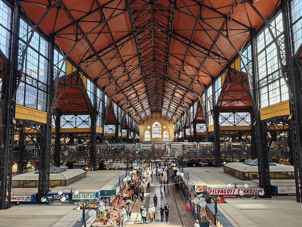 Dans les Halles Centrales de Budapest.