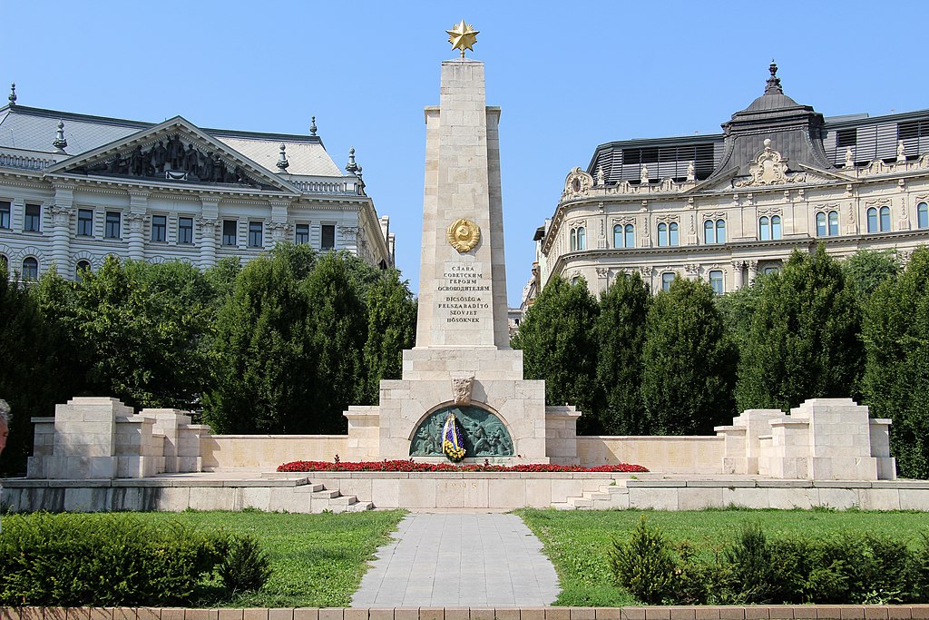 Place de la liberté dans le quartier de Lipotvaros à Budapest - Photo de Fred Romero