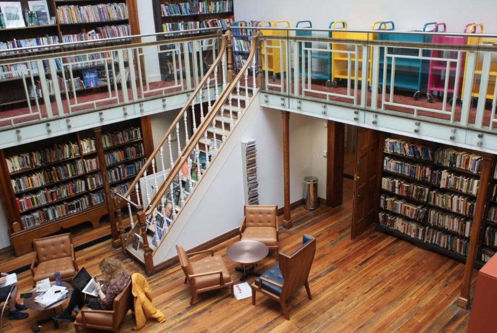 Bibliothèque municipale Kevin Street Library à Dublin