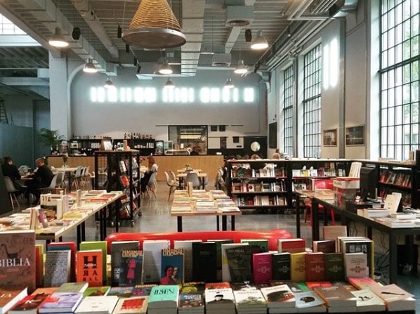 Librairie Czuly Barbarzynca à Varsovie.