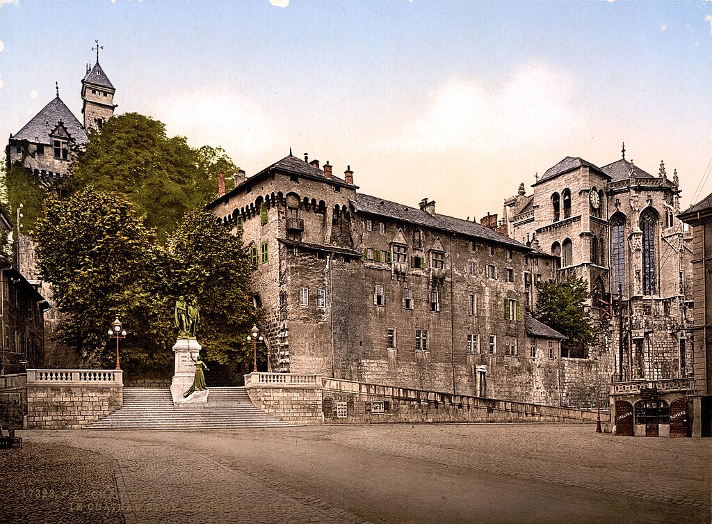 Château et monument Maistre à Chambéry, France.