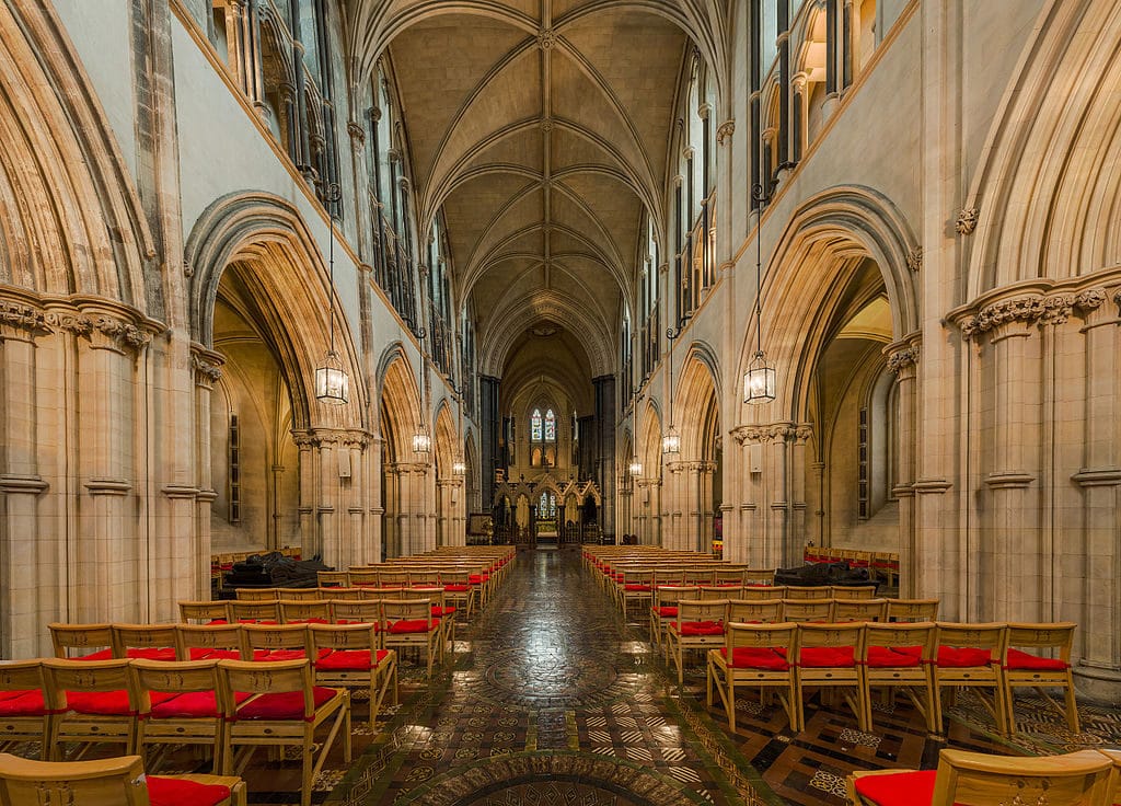 Nave de la Cathédrale ChristChurch à Dublin – Photo de DAVID ILIFF License CC BY SA 3.0.jpg