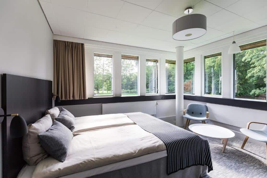 Chambre de l'hotel Rungstedgaard près de Copenhague.