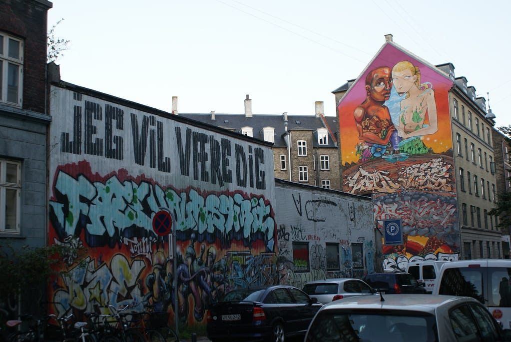 Street art dans une rue de Vesterbro.