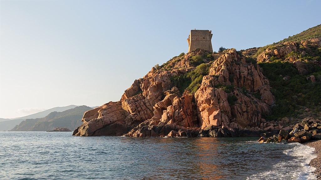 Tour Genoise à Porto en Corse - Photo de Myrabella -Wikimedia Commons CCBYSA 3.0