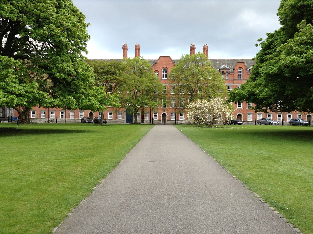 Dans les jardins du Trinity College à Dublin - Photo d'Etiennekd