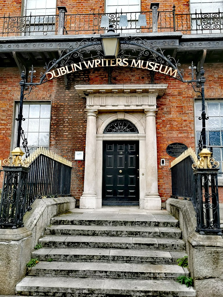 Entrée du Musée des écrivains de Dublin - Photo de Stipa Jennifer