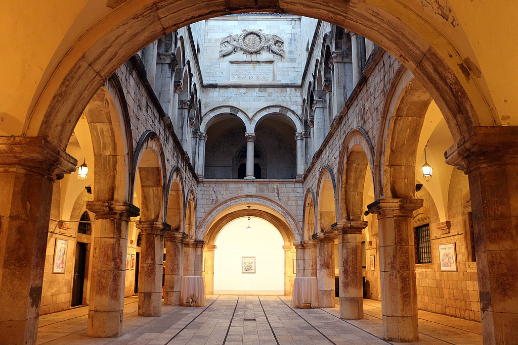 Cour intérieure du Palais Sponza - de Sailko / ccby 3.0