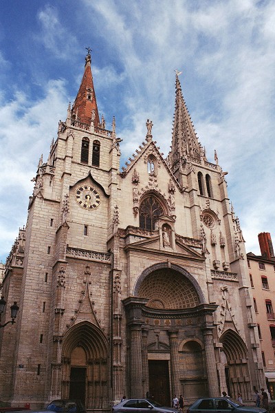 Lire la suite à propos de l’article Eglise Saint Nizier à Lyon : Chef d’oeuvre gothique [Presqu’ile]