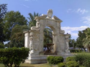 Parc Villa Comunale à Naples : Promenade en bord de mer [Chiaia]