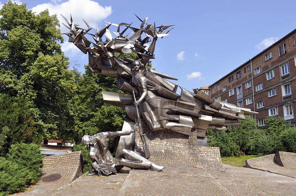 Monument aux défenseurs de la poste polonaise à Gdansk. Photo de DerHexer - Licence ccbysa 3.0, 2.5, 2.0, 1.0.