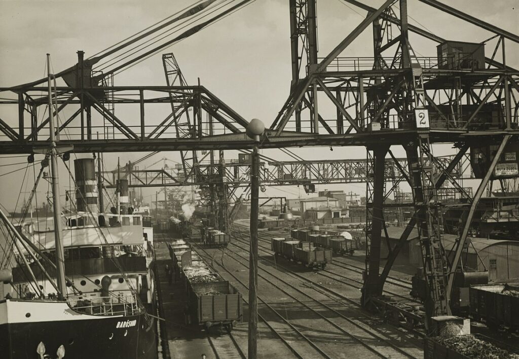 Port de charbon à Gdynia avant 1939 - Photo d'Henryk Poddebski.