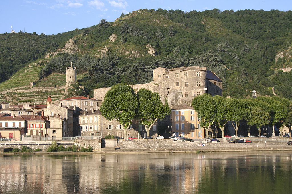 Chateau de Tournon - Photo de Charcutaille - Licence ccbysa3.0, 2.5, 2.0, 1.0