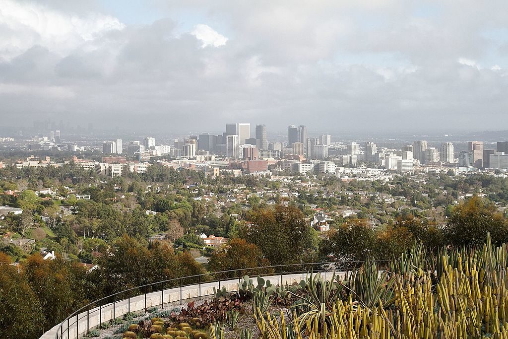 Vue sur le quartier de Wilshire à Los Angeles depuis le musée d'art Getty Center de Los Angeles - Photo de KimonBerlin