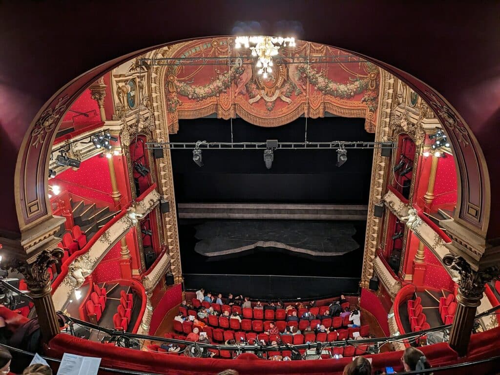 Dans le Théâtre des Célestins à Lyon - Photo de Romain Behar - Licence c0