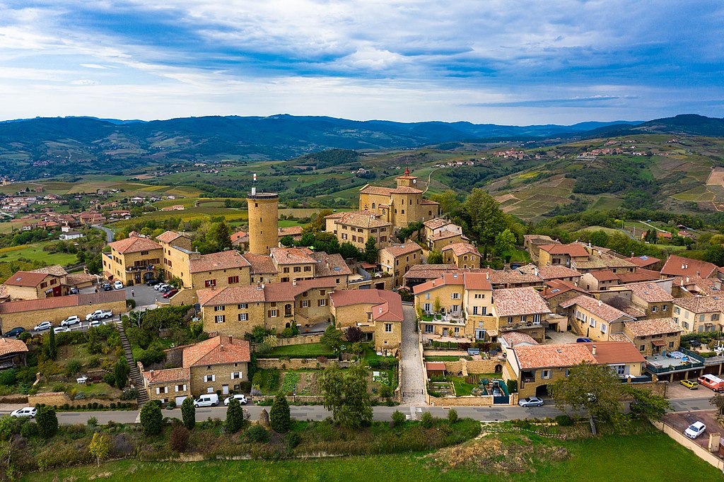 Village d'Oingt dans le Beaujolais - Photo de Mfrays - Licence ccbysa 4.0