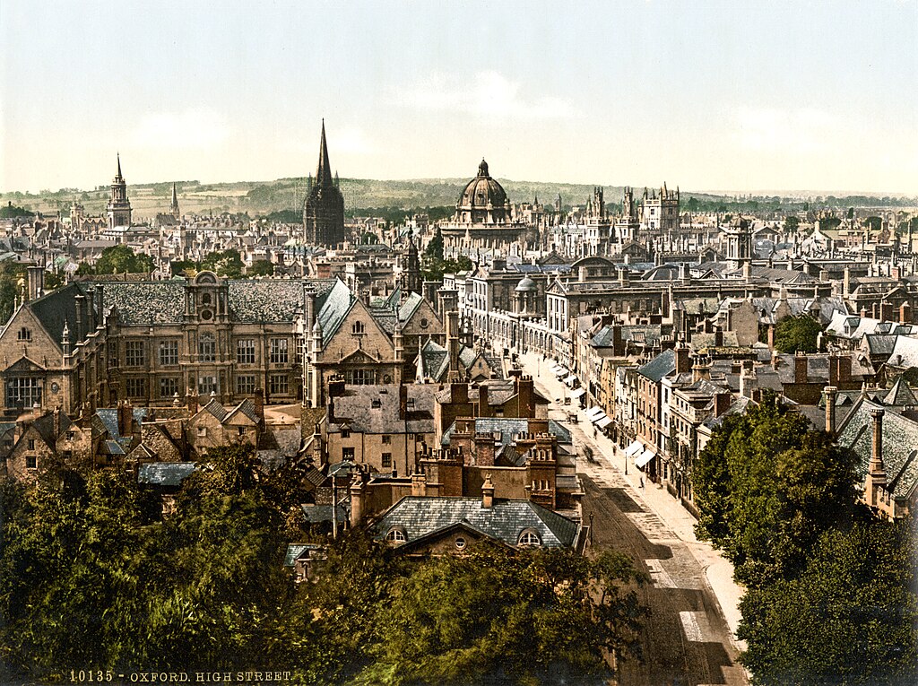 Vue panoramique sur High Street en 1900.