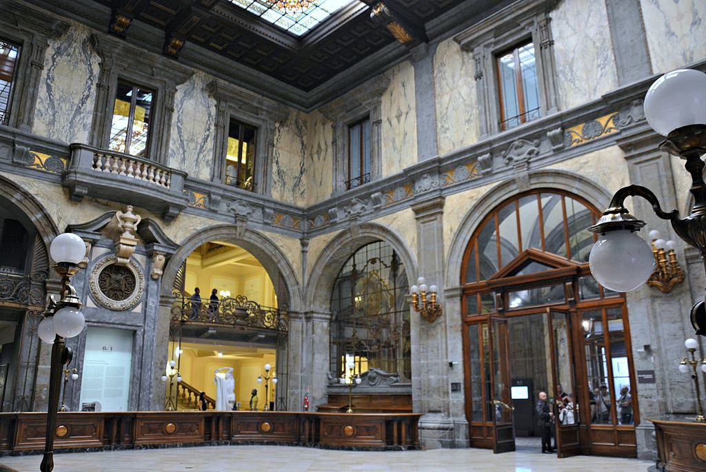 A l'intérieur du Palazzo Zevallos à Naples - Photo de Mentnafunangann