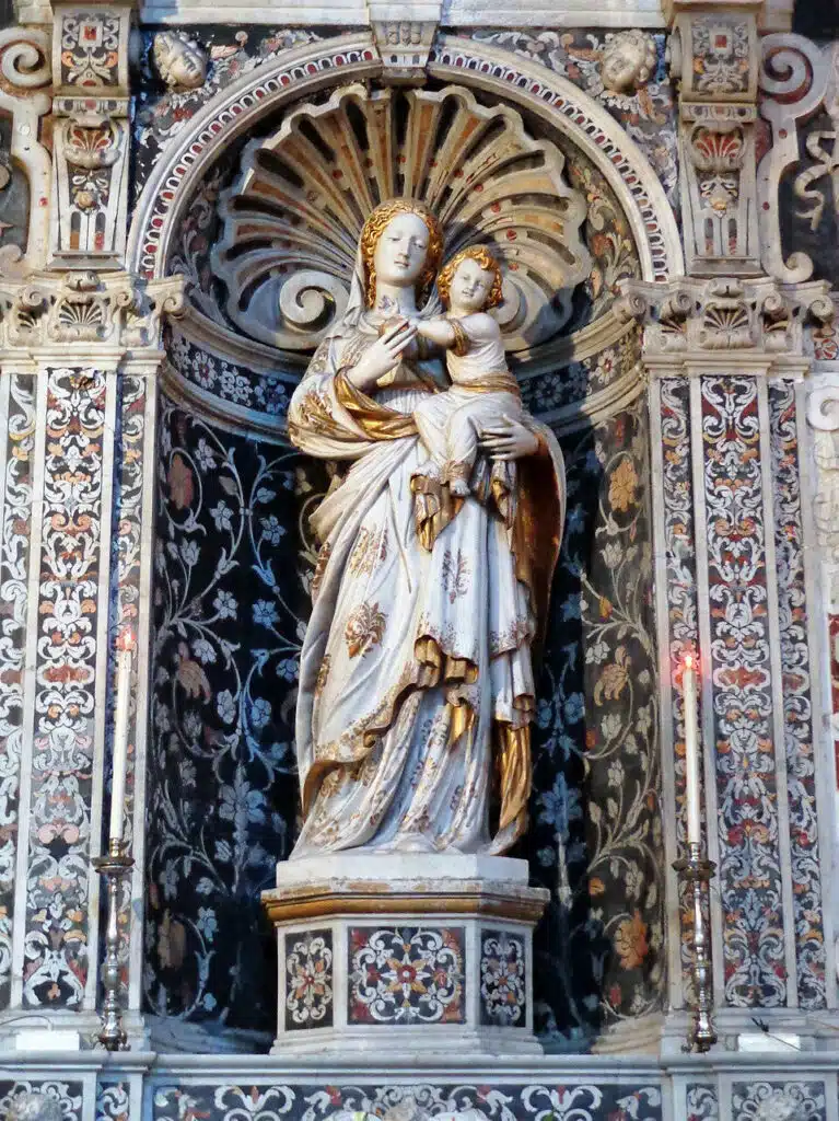Statue de la Madonna di Trapani dans l'église dei Teatini à Palerme - Photo de Effems - Licence ccbysa 4.0