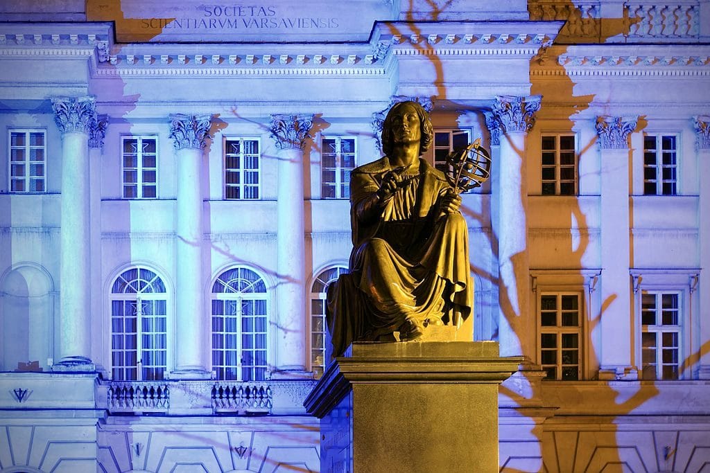 Statue de Copernic à Varsovie - Photo de McBartosz