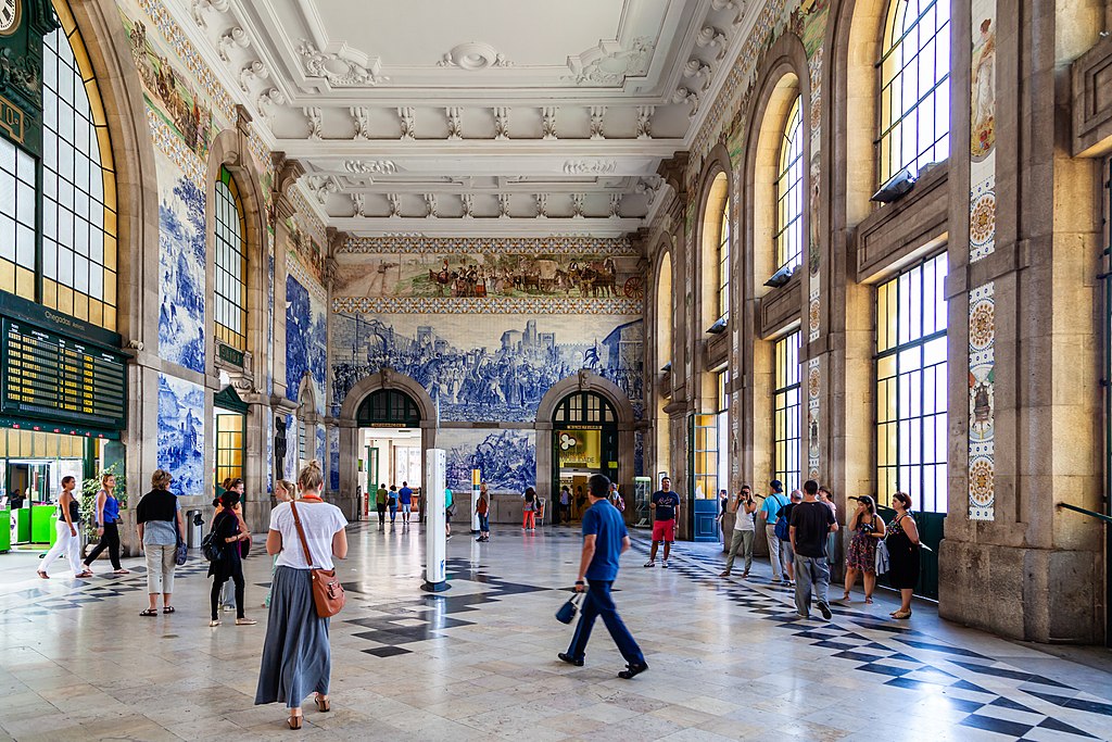 Halle d'entrée de la gare Porto Sao-Bento - Photo d'Otto Domes - Licence ccbysa4.0