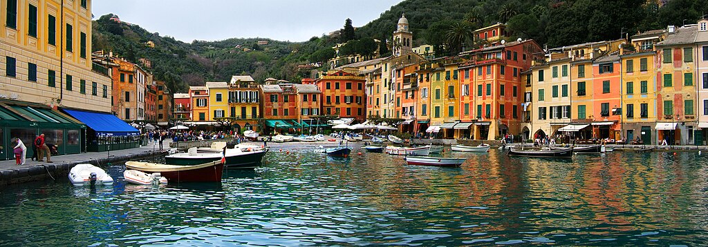 > Panorama du port de Portofino sur la côte ligure près de Gênes - Photo de Stephanie Costa