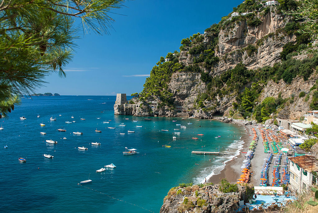 La plage de Fornillo à Positano, la plus grande après celle de Marina Grande - Photo de Mihael Grmek