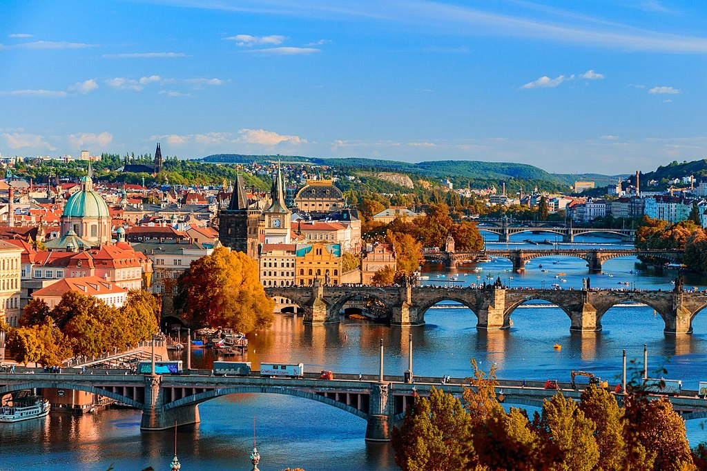 Quand venir à Prague en Tchéquie ? Climat et météo à 7 jours. Photo du Pont Charles par MurderousPass