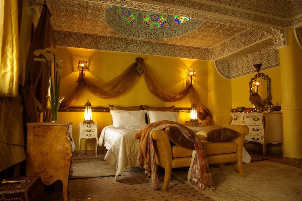 Décor des 1001 nuits au Riad Ibn Battouta & Spa à Fès.