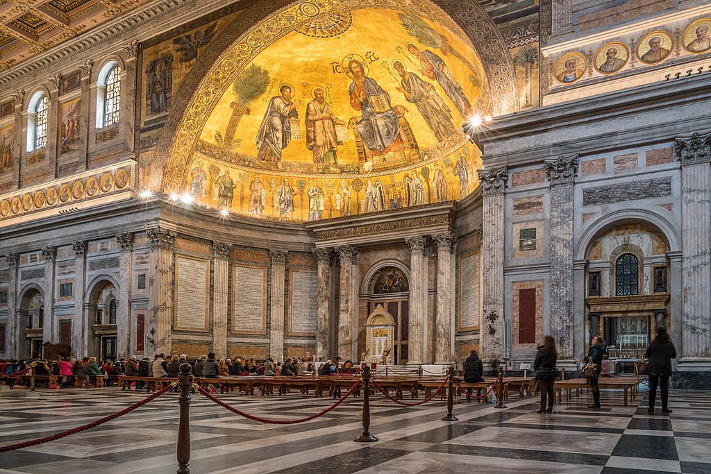 Intérieur de la Basilique Saint Paul hors les murs dans le quartier de Testaccio-Ostiense à Rome - Photo de Herbert Weber