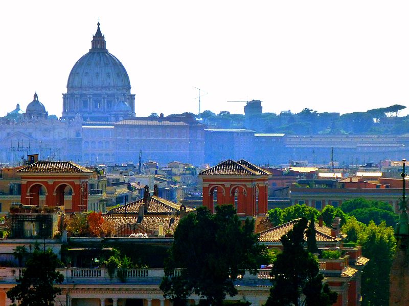 Lire la suite à propos de l’article Basilique Saint Pierre de Rome au Vatican: Grandiose et superbe