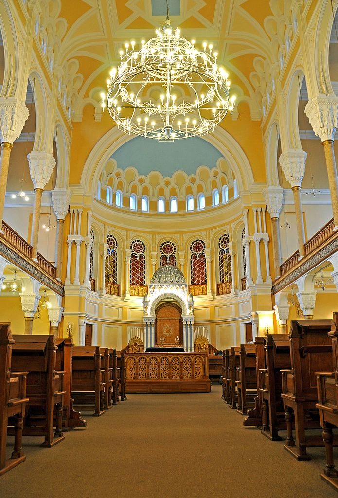 Intérieur de la Grande synagogue chorale de Saint Petersbourg - Photo de Dennis Jarvis