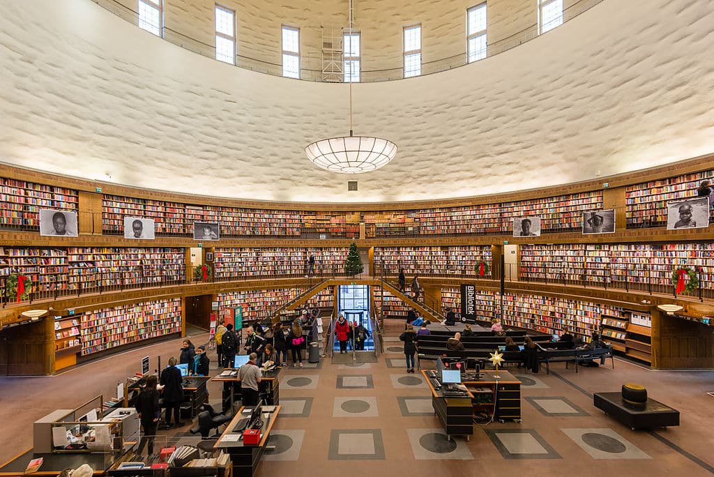 Bibliothèque municipale de Stockholm - Photo d'Arild Vagen - Licence CCBYSA 4.0