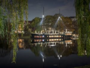 Van Loon, Restaurant de poisson sur une péniche à Berlin [Kreuzberg]