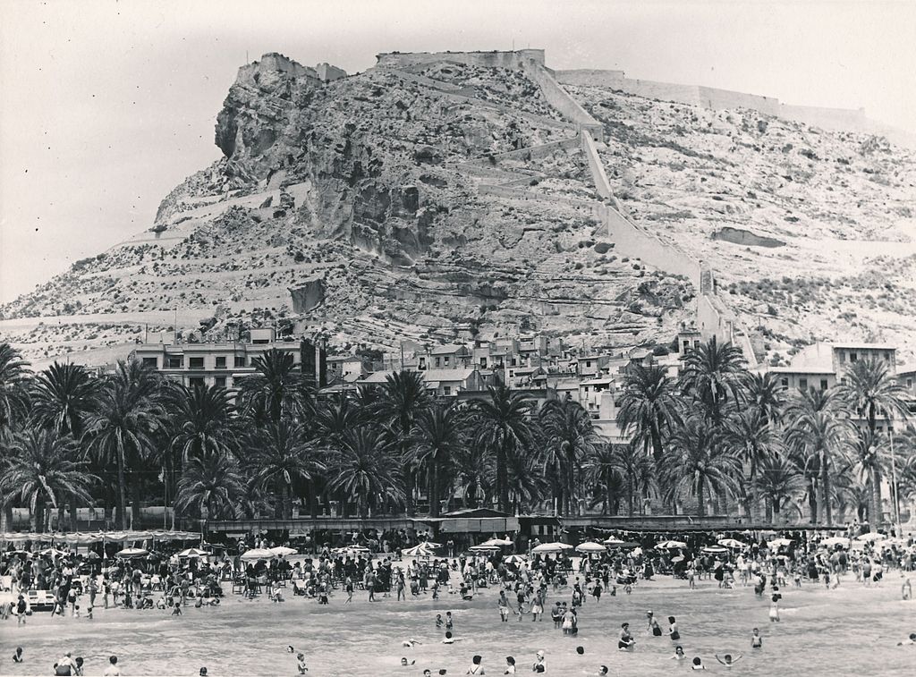 Plage de Postiguet à Alicante - Photo de Luis Fernandez Fuster -ES Turismo Huesca - Licence ccbysa 2.0