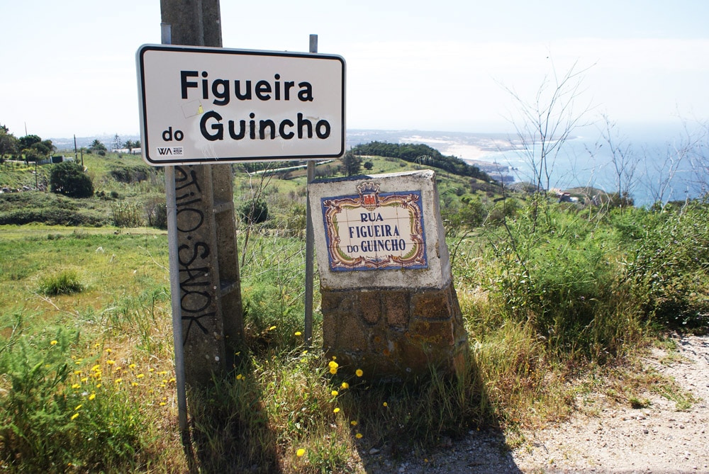 Plages de Cresmina et Guincho près de Sintra dans le fond à droite