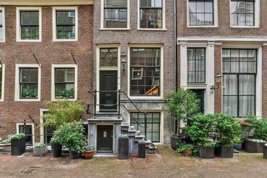 Airbnb à Amsterdam : Location de courte durée dans le superbe quartier des canaux.