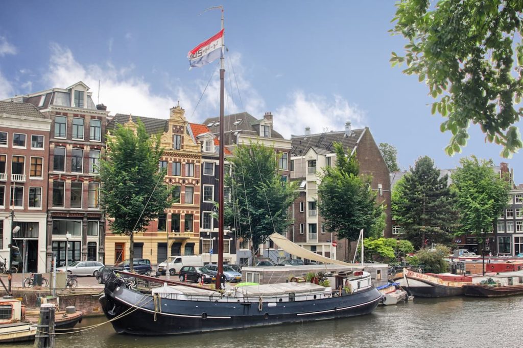 Airbnb à Amsterdam : Loger dans une agréable péniche pendant votre séjour.