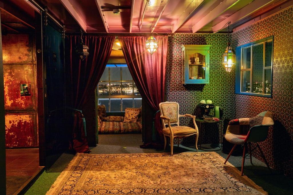 Un hotel dans une grue à Amsterdam : Crane Hotel Faralda dans le Noord.
