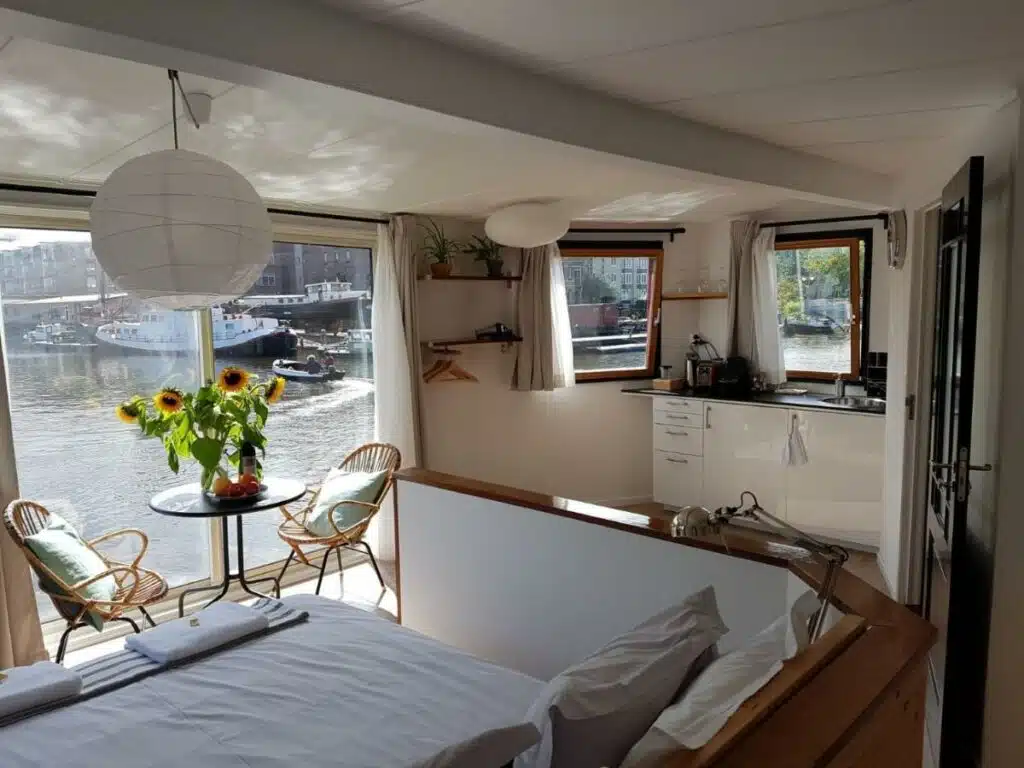 Bed and breakfast Houseboat Concordia à Amsterdam.
