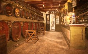 7 lieux où boire du genièvre à Amsterdam