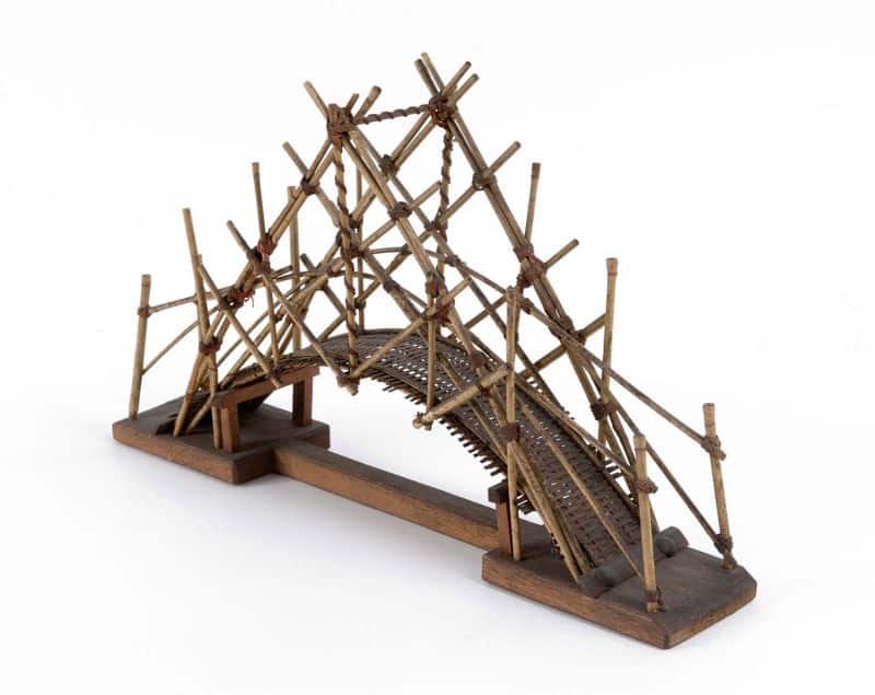 > Exemple de construction de pont traditionnel au musée des cultures du monde à Amsterdam.