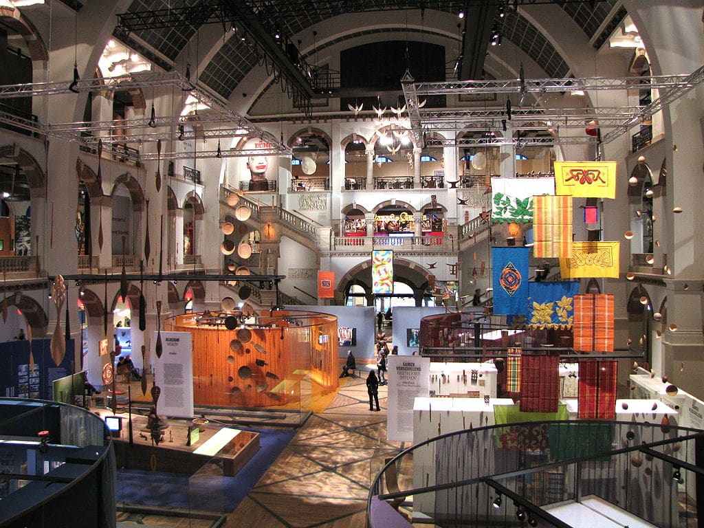 Lire la suite à propos de l’article Musée des cultures du monde à Amsterdam : Ethnographie et découverte