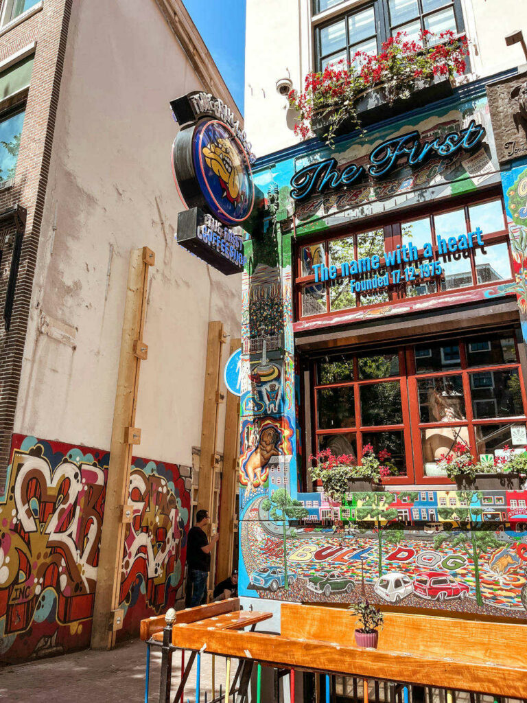 Coffeeshop Bulldog dans le quartier rouge - Photo d'Ana Vieira