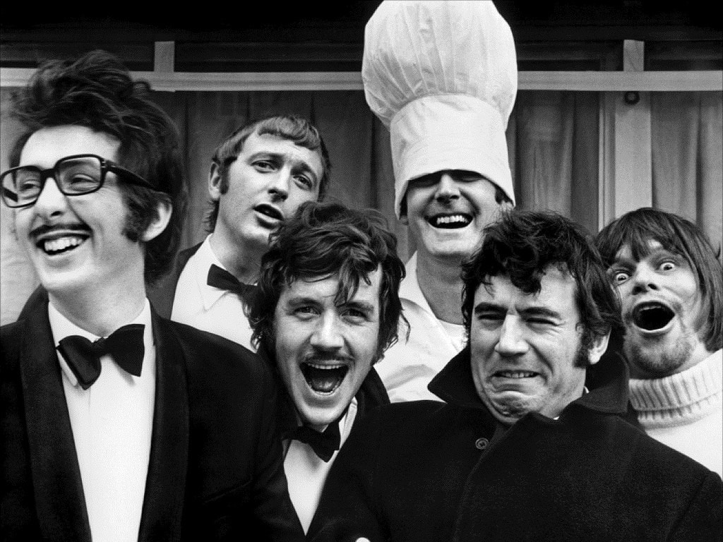 Apprendre l'anglais c'est mieux quand on y prend plaisir et qu'on s'amuse. Ici les Monty Python. Photo de Paul Townsend