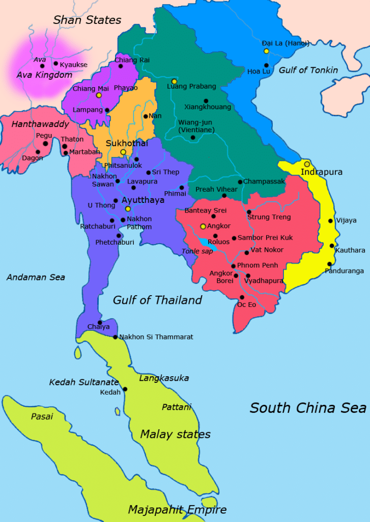 Carte de l'Asie du Sud-Est vers 1400 CE, montrant l'empire khmer en rouge, le royaume d'Ayutthaya en violet, le royaume de Lan Xang en bleu sarcelle, le royaume de Sukhothai en orange, le Champa en jaune, le royaume de Lanna en violet, le Dai Viet en bleu et les États environnants.
